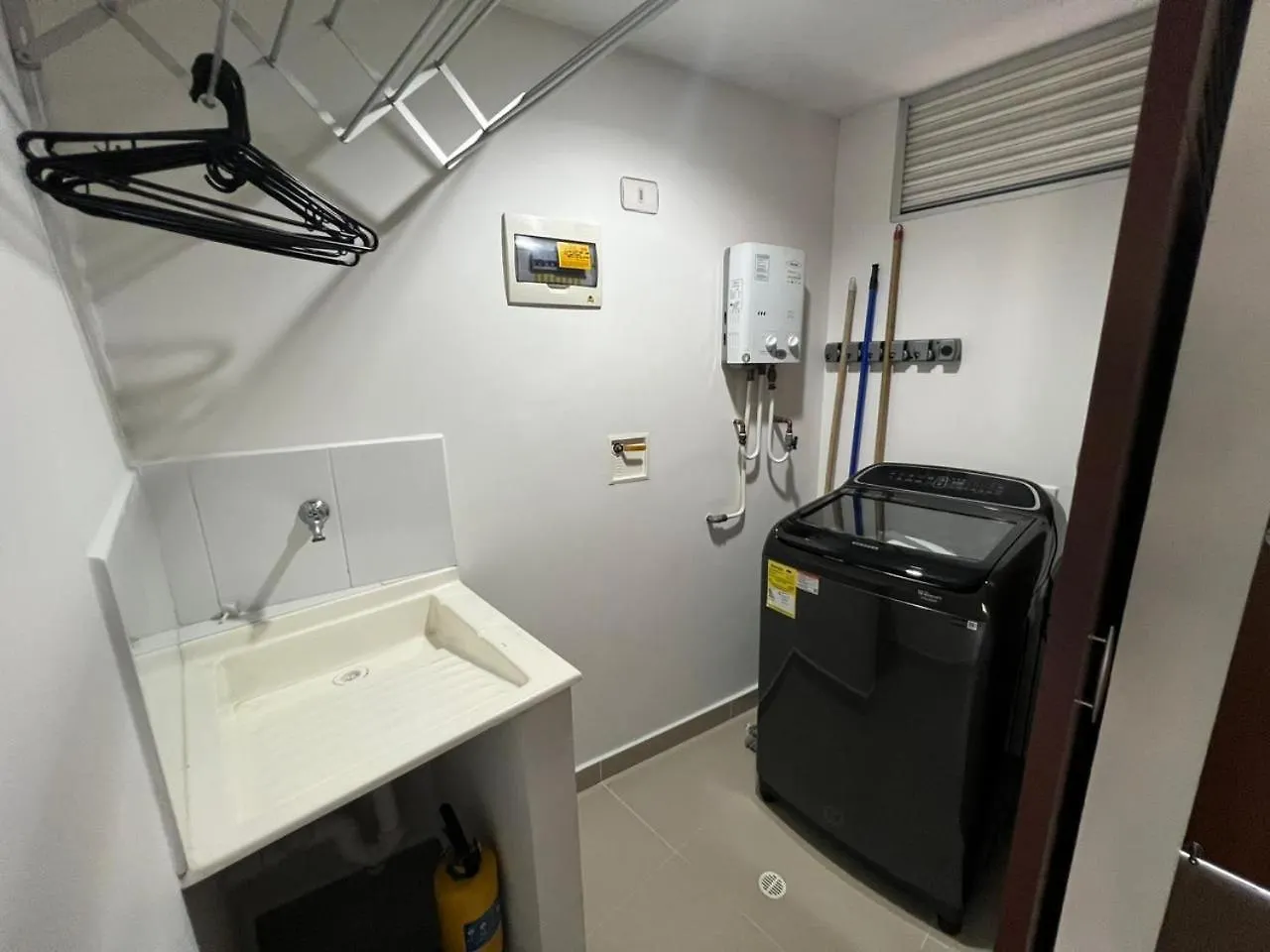 Apartment El Poblado: Elegancia Y Confort Medellin
